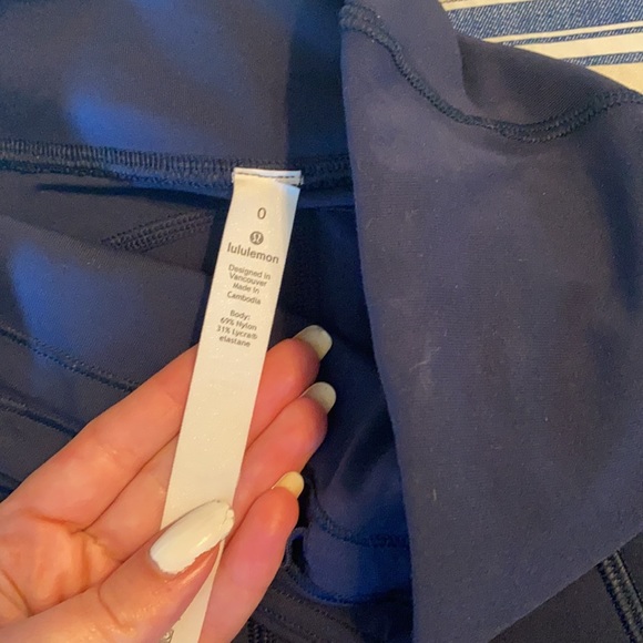 Lululemon legging - Picture 3 of 5